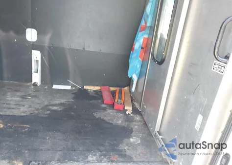 2019 Ford Transit-250 z USA, uszkodzony, nr VIN 1FTYR2CM0KKA32165